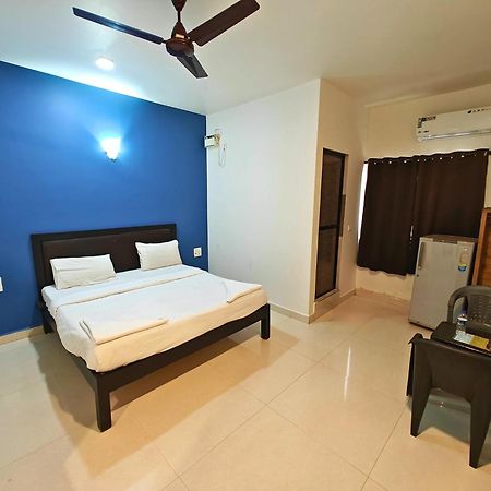 Hotel Calangute Turista Extérieur photo