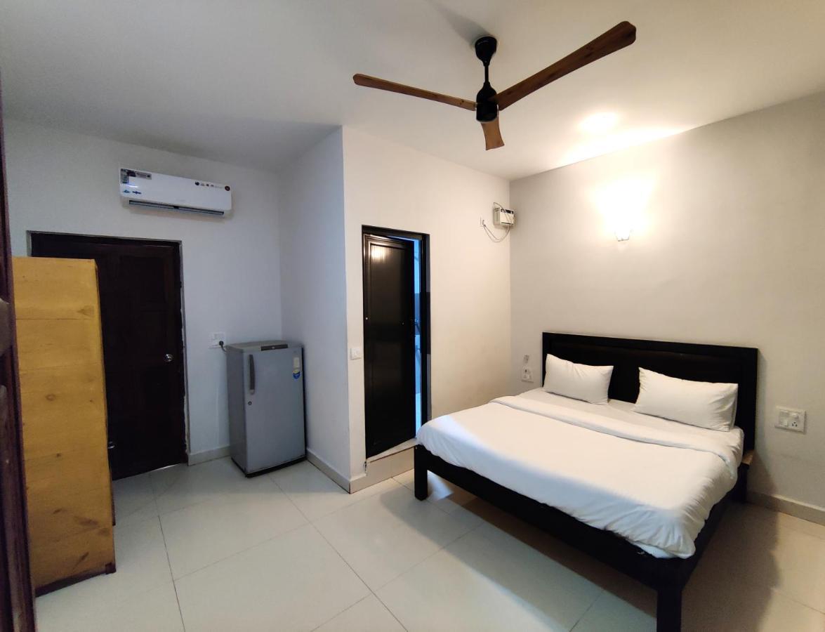 Hotel Calangute Turista Extérieur photo