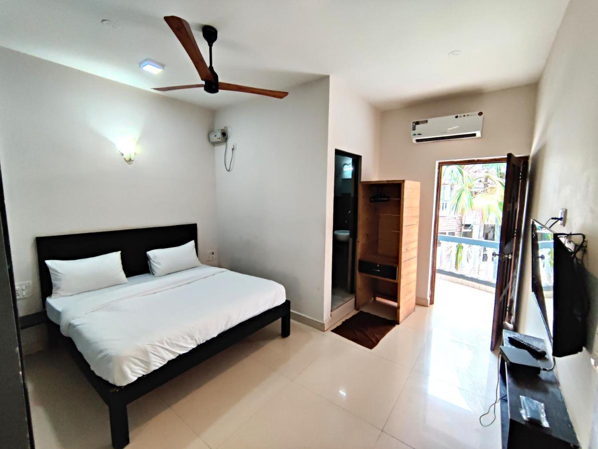 Hotel Calangute Turista Extérieur photo