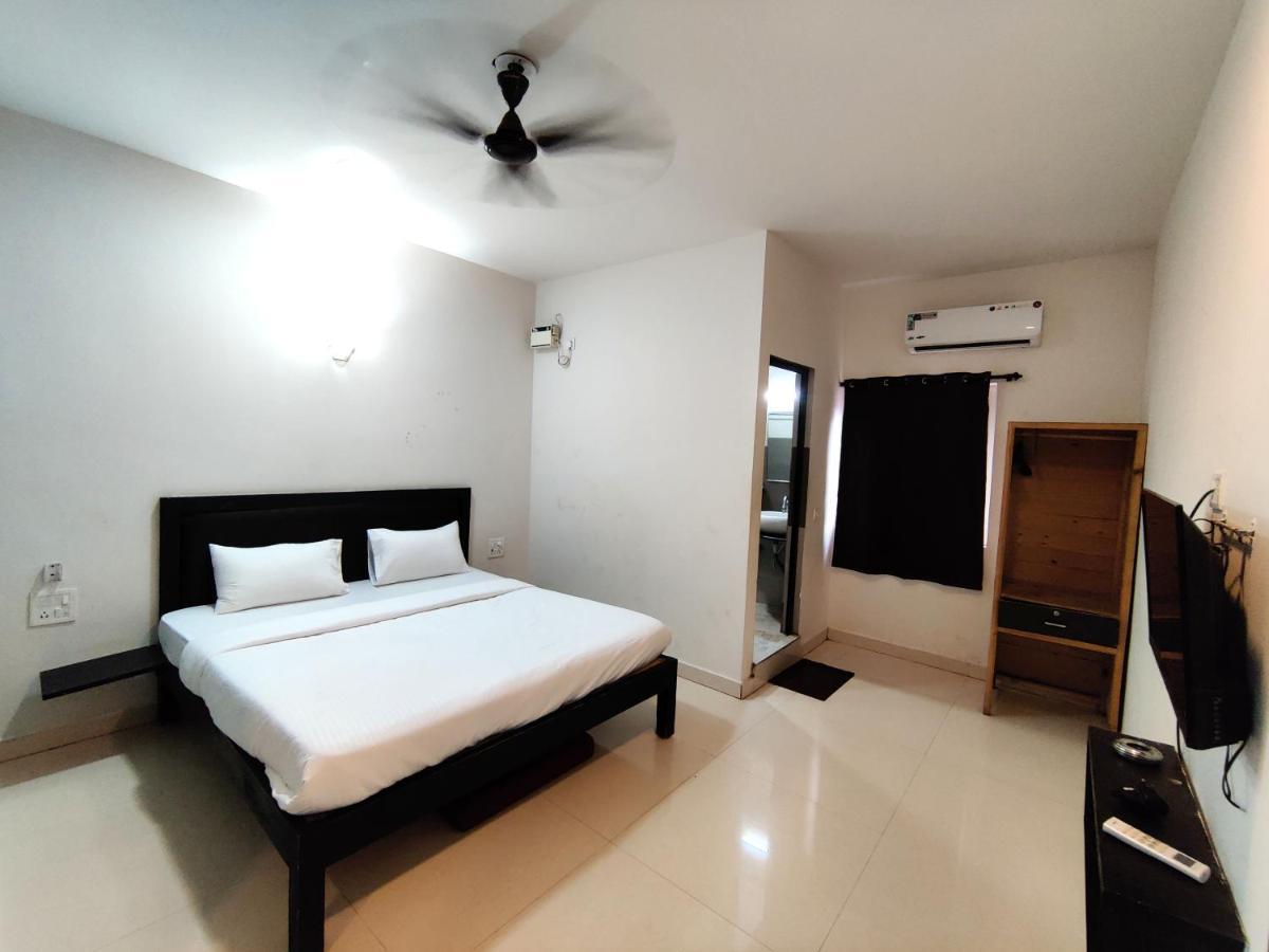 Hotel Calangute Turista Extérieur photo